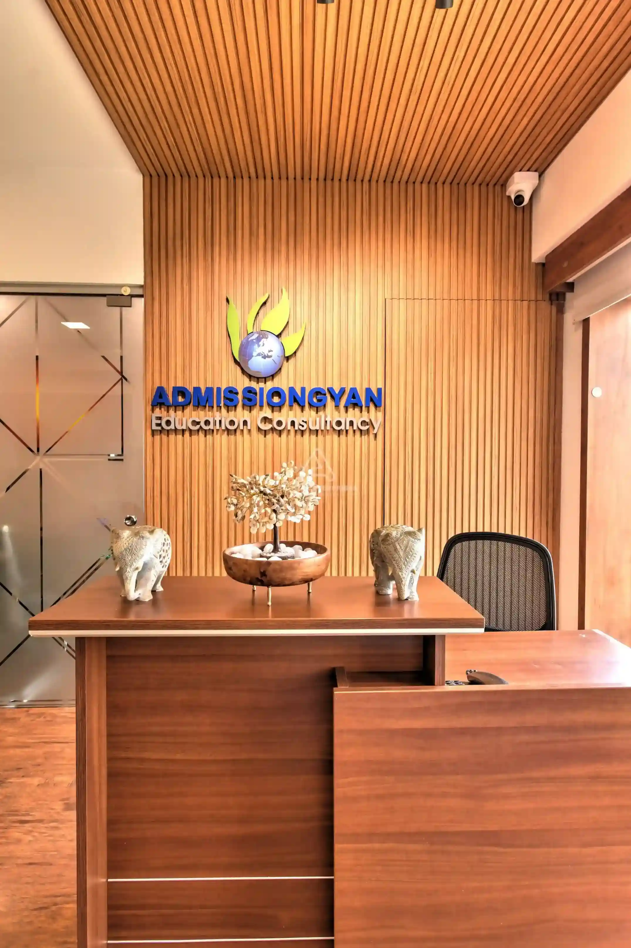 Corporate Reception & Waiting Lounge