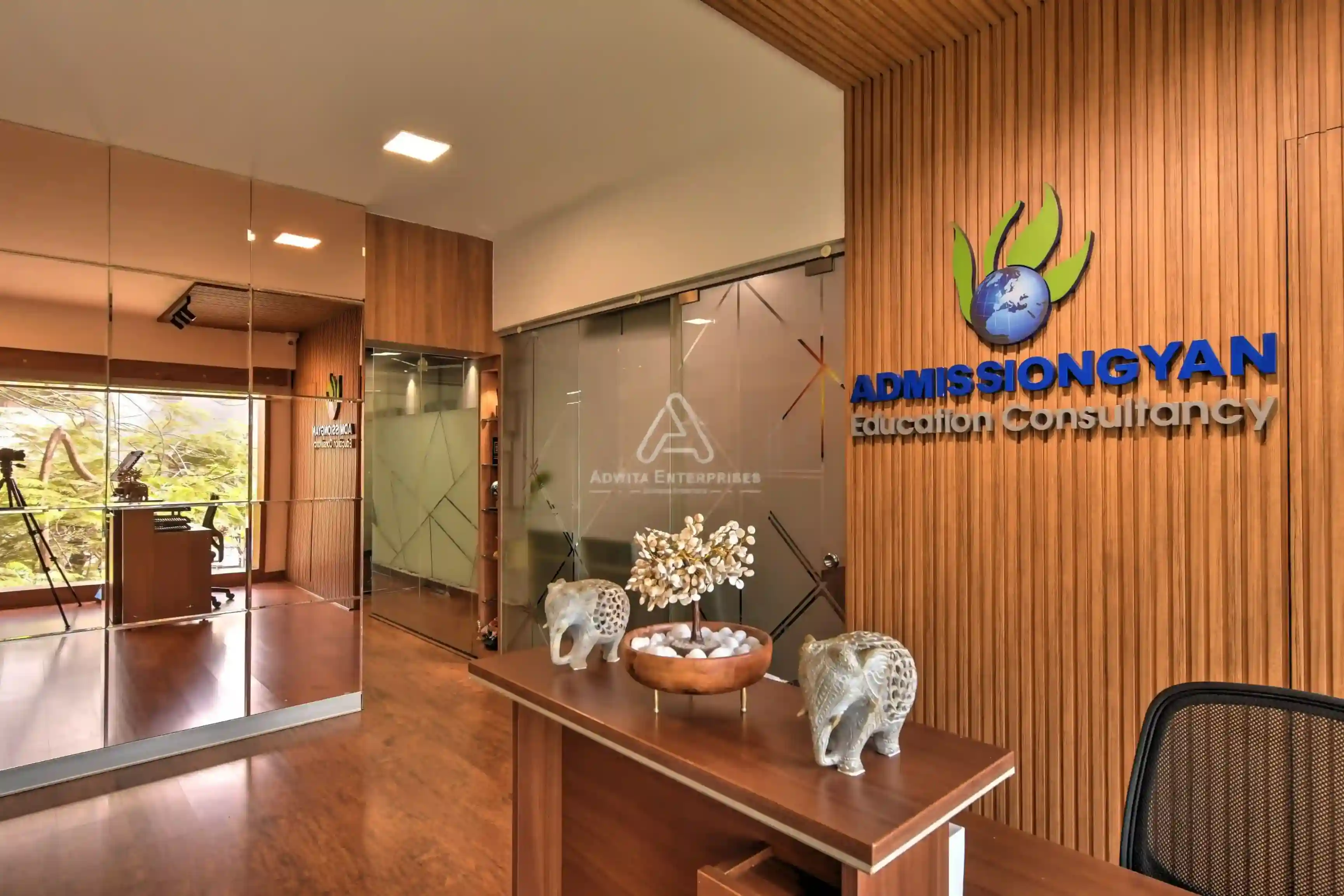 Corporate Reception & Waiting Lounge